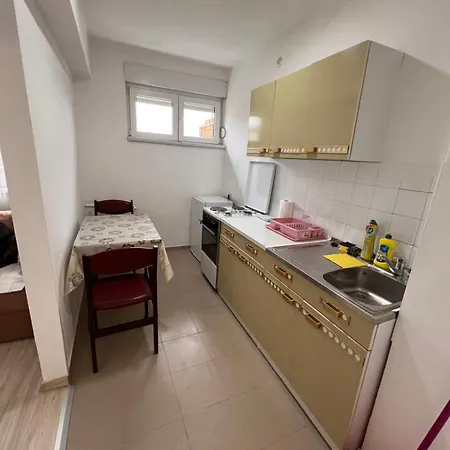 Apartment Babici 3 *